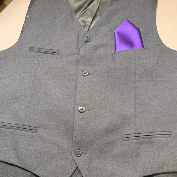 Kids vest and dress up pants - Picture 2 of 5